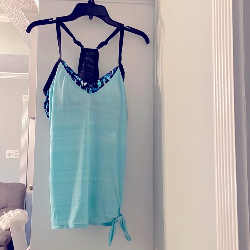 NWOT zeroxposur swim wear top, size M(10)